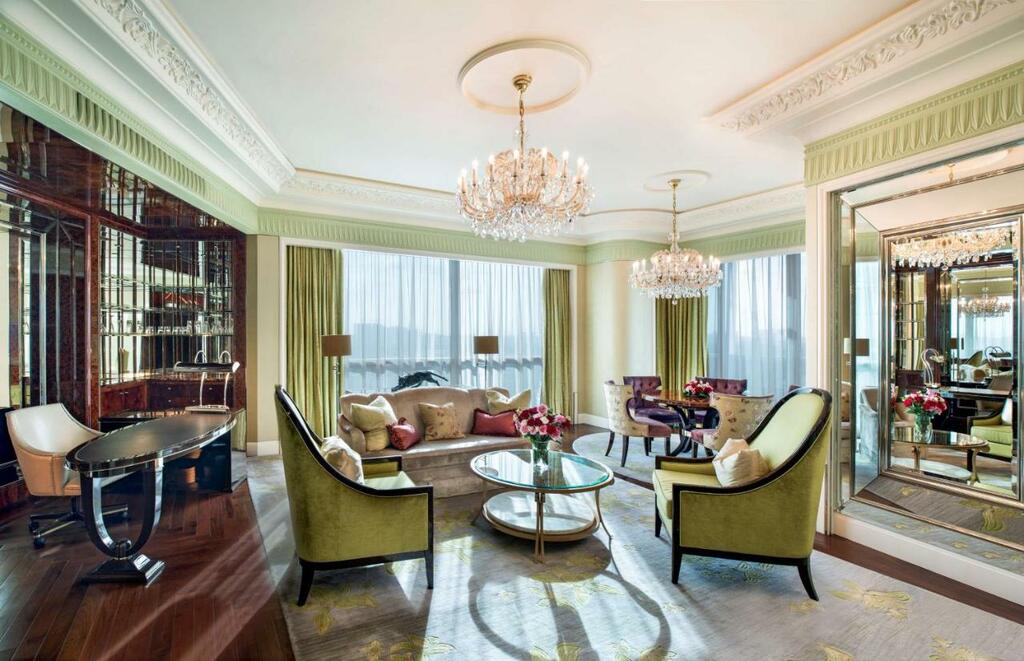 Premier Specialty Suite