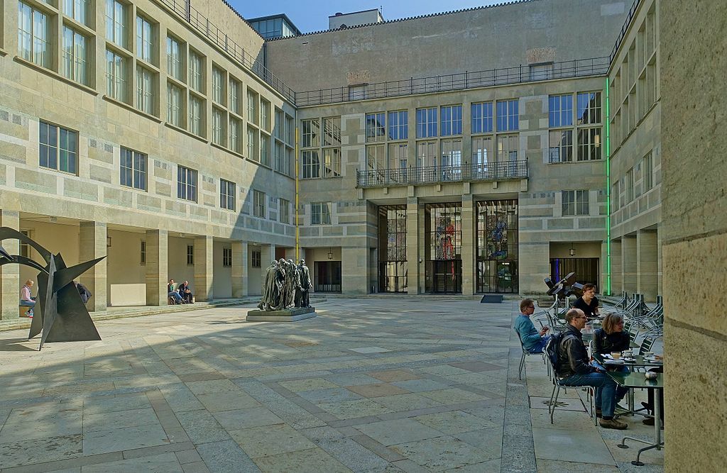 Basel BS Kunstmuseum Basel Hauptbau Innenhof St. Alban-Graben 16