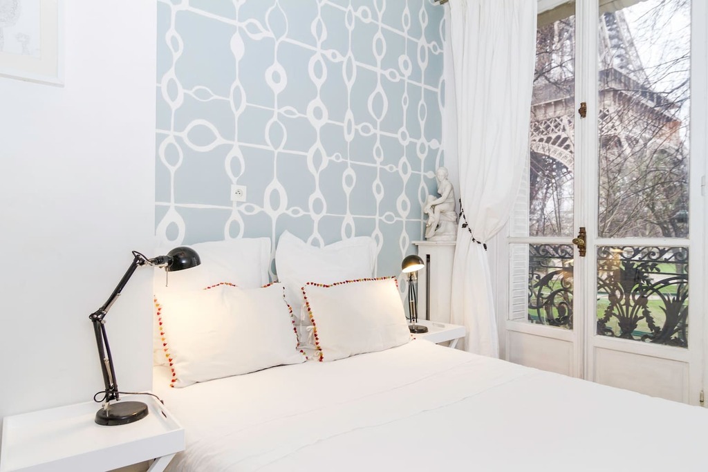 Bedroom with view of the Eiffel Tower