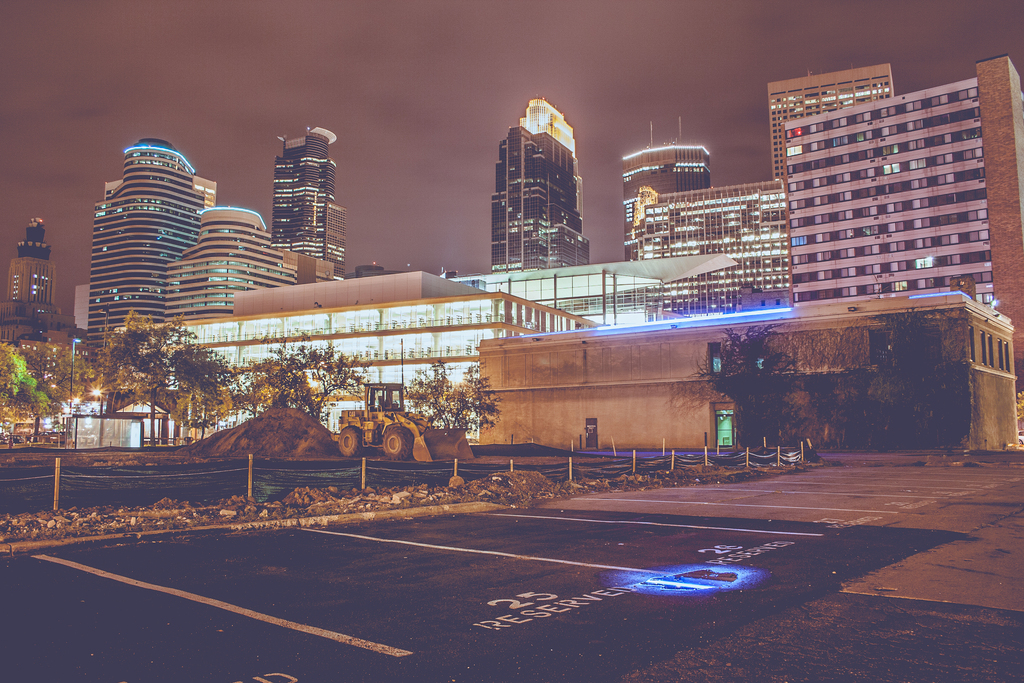 Central Library and Downtown Minneapolis Skyline, Minnesota (24074173246)