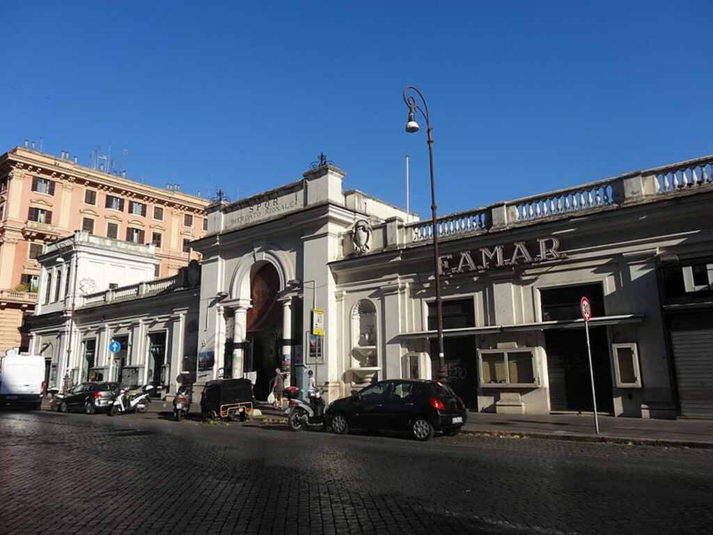Mercato dell' Unità - Via Cola di Rienzo - Roma