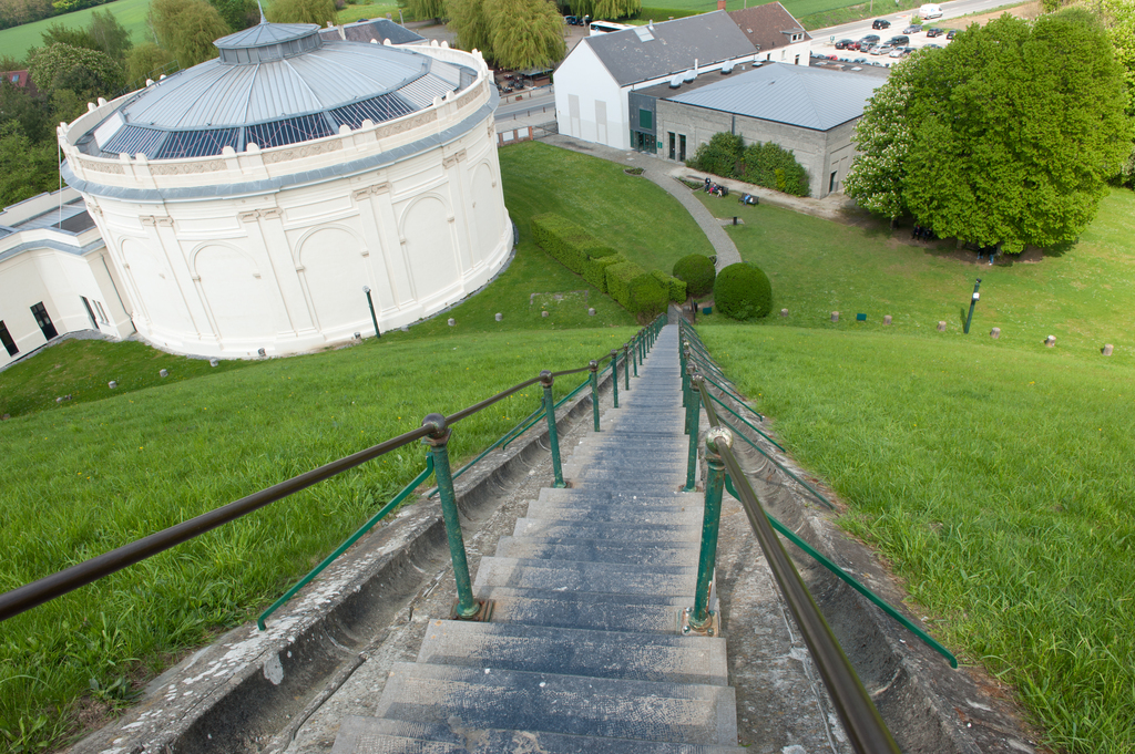 Waterloo - l escalier de la butte du Lion