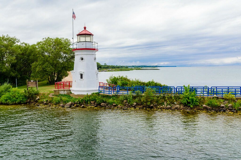 Cheboygan River Crib Light