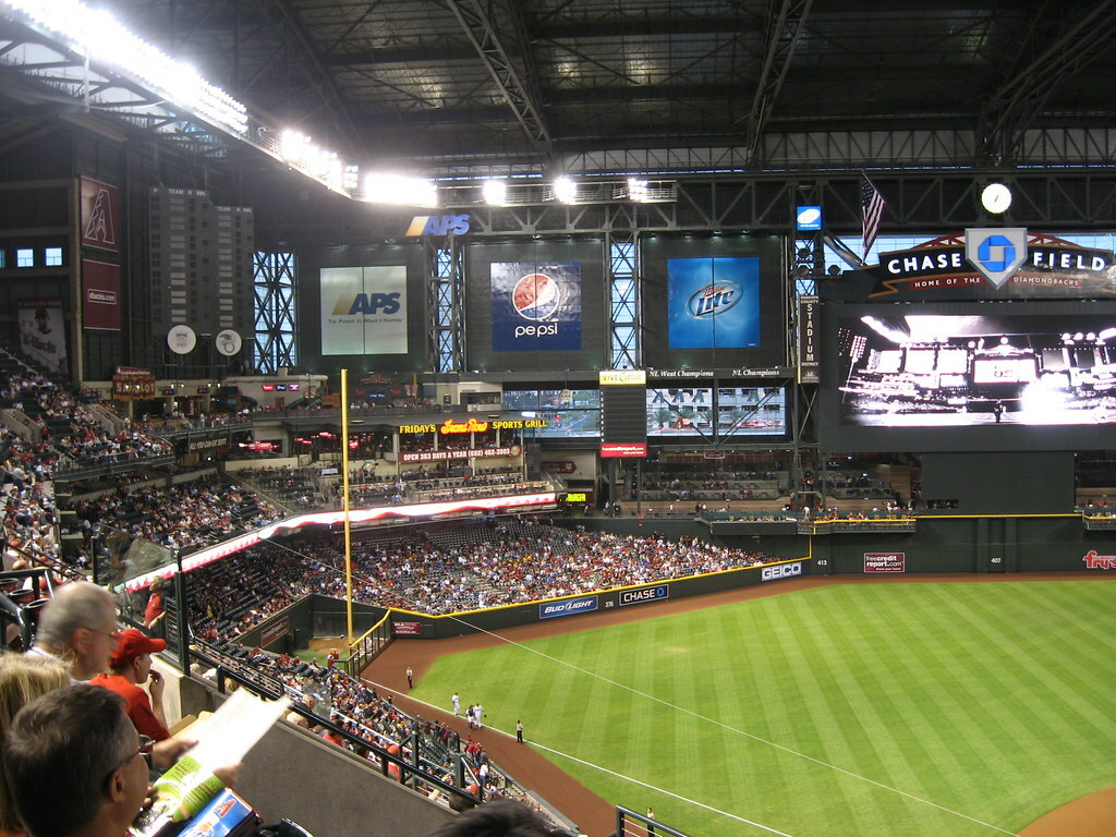 Arizona Diamondbacks 9, Los Angeles Dodgers 4, Chase Field, Phoenix, Arizona (3)