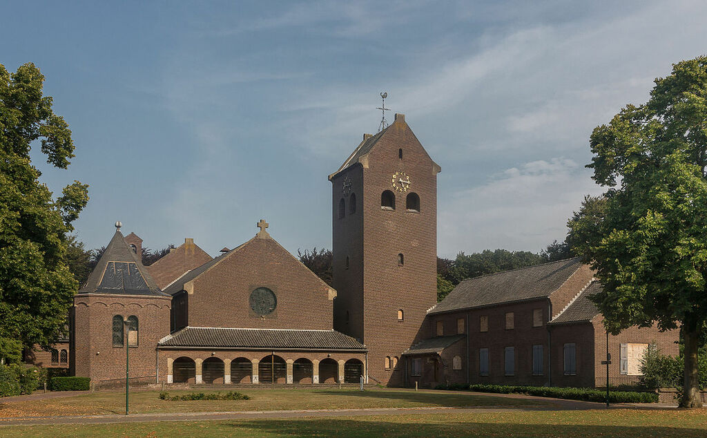 Kaatsheuvel, de Sint Jozefkerk RM530274 foto7 2015-08-13 17.35