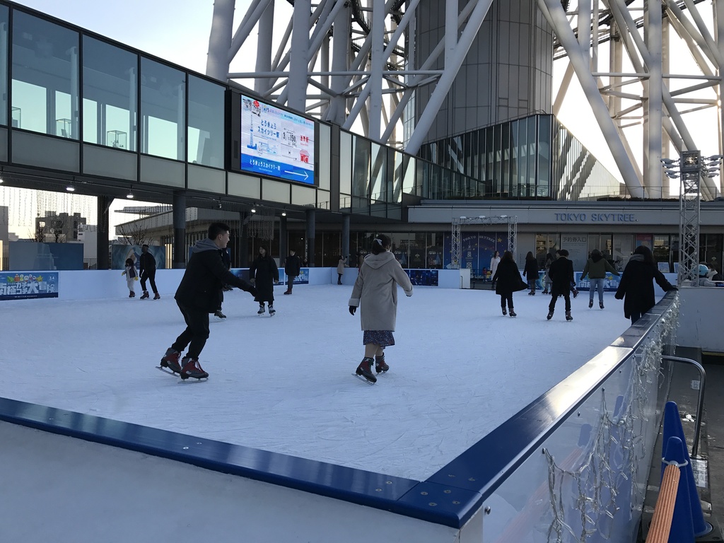 東京スカイツリータウン 2017 アイススケートパーク (33128617196)