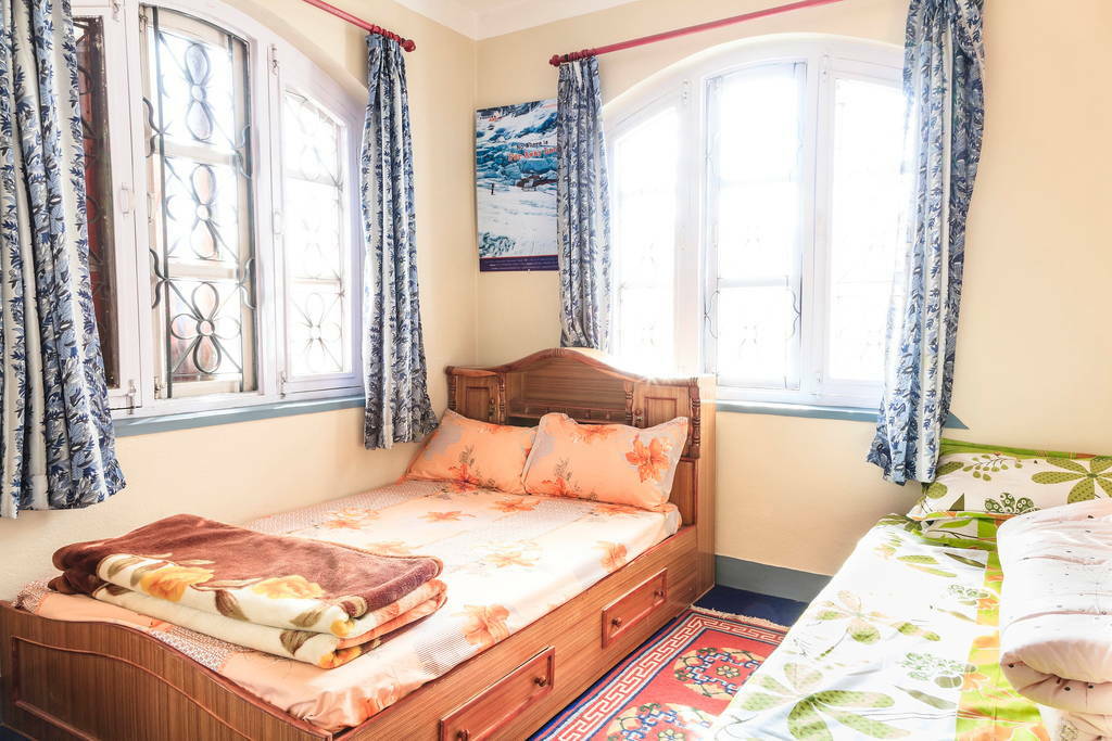 stay with a sherpa family, kathmandu