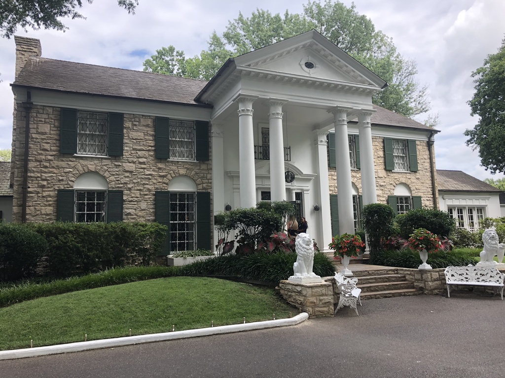 Graceland mansion IMG 2866