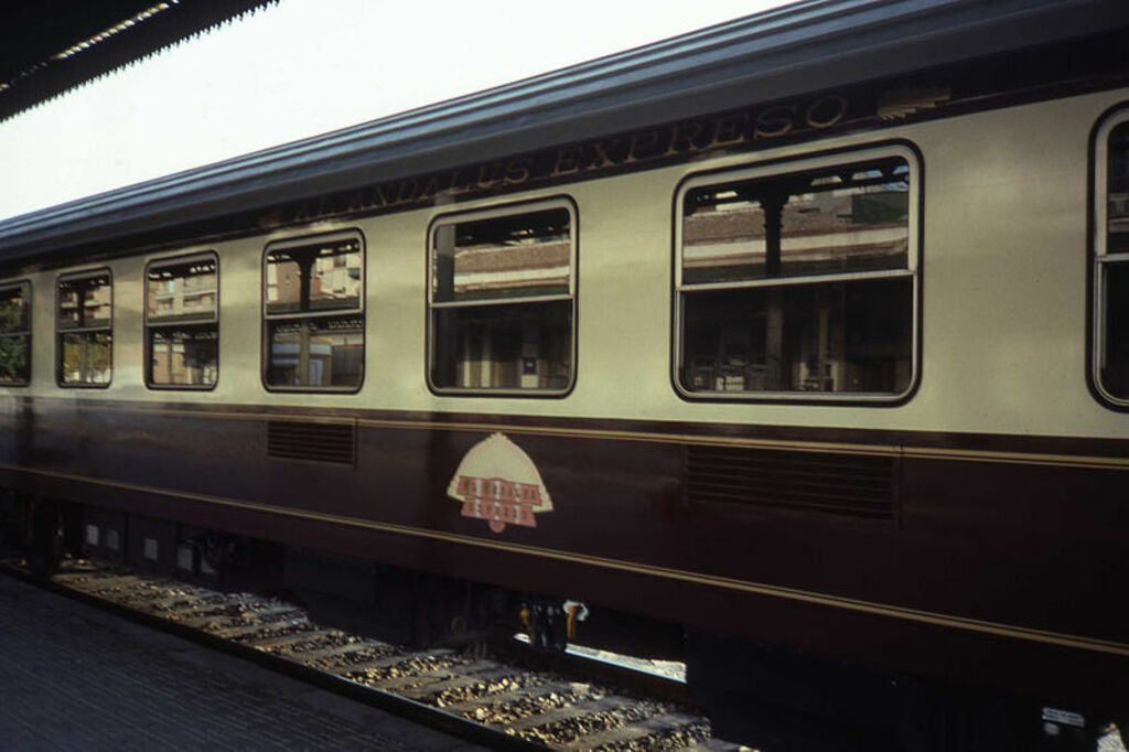 Granada station 1989 Al Andalus express close