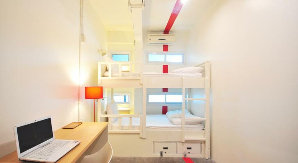 HQ Hostel
