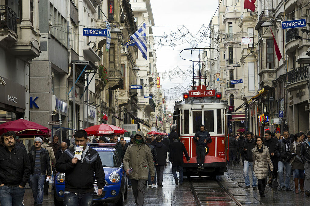 Istiklal Caddesi (6376451065)