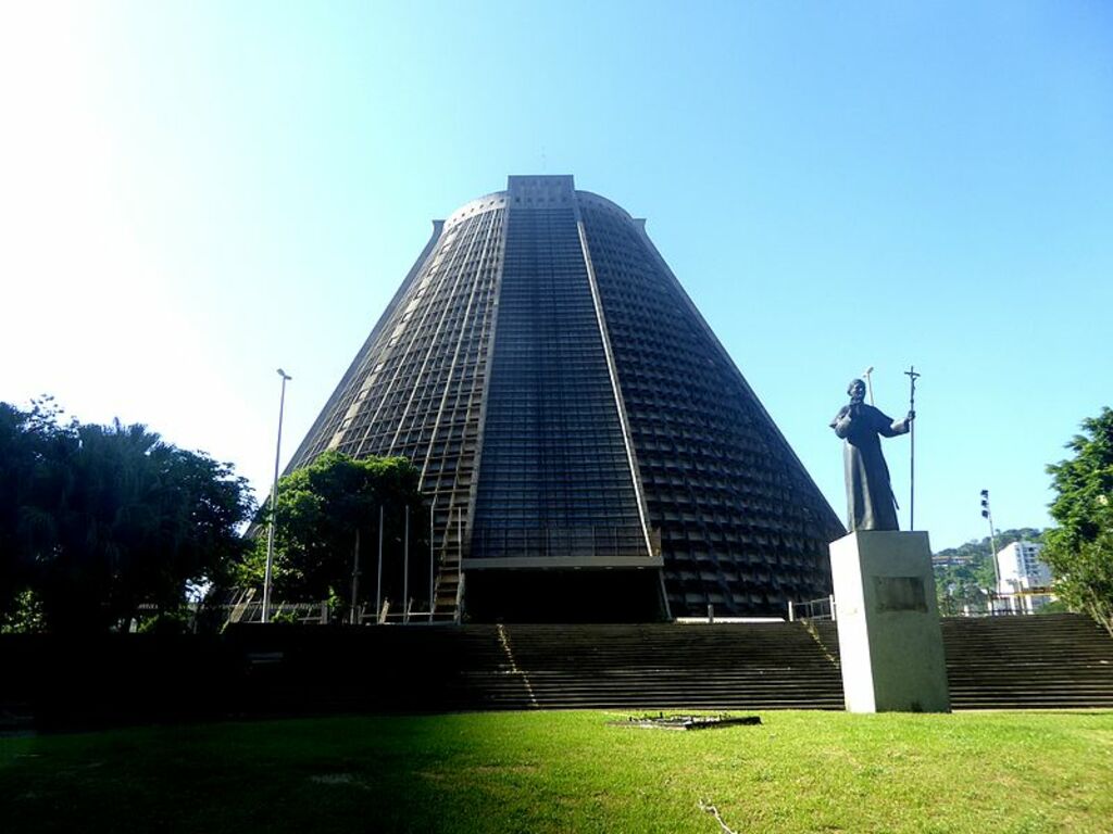 Catedral Metropolitana de São Sebastião do Rio de Janeiro Brazil - panoramio - Hiroki Ogawa (1)