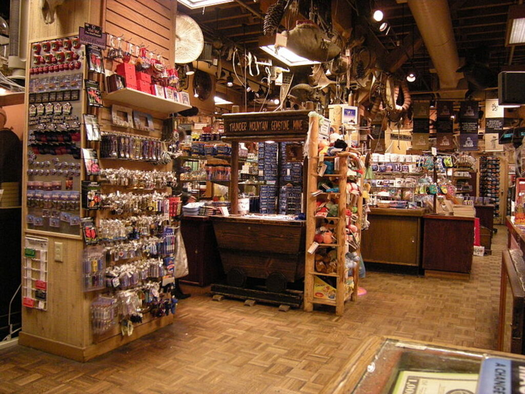 Seattle - Curiosity Shop interior 01