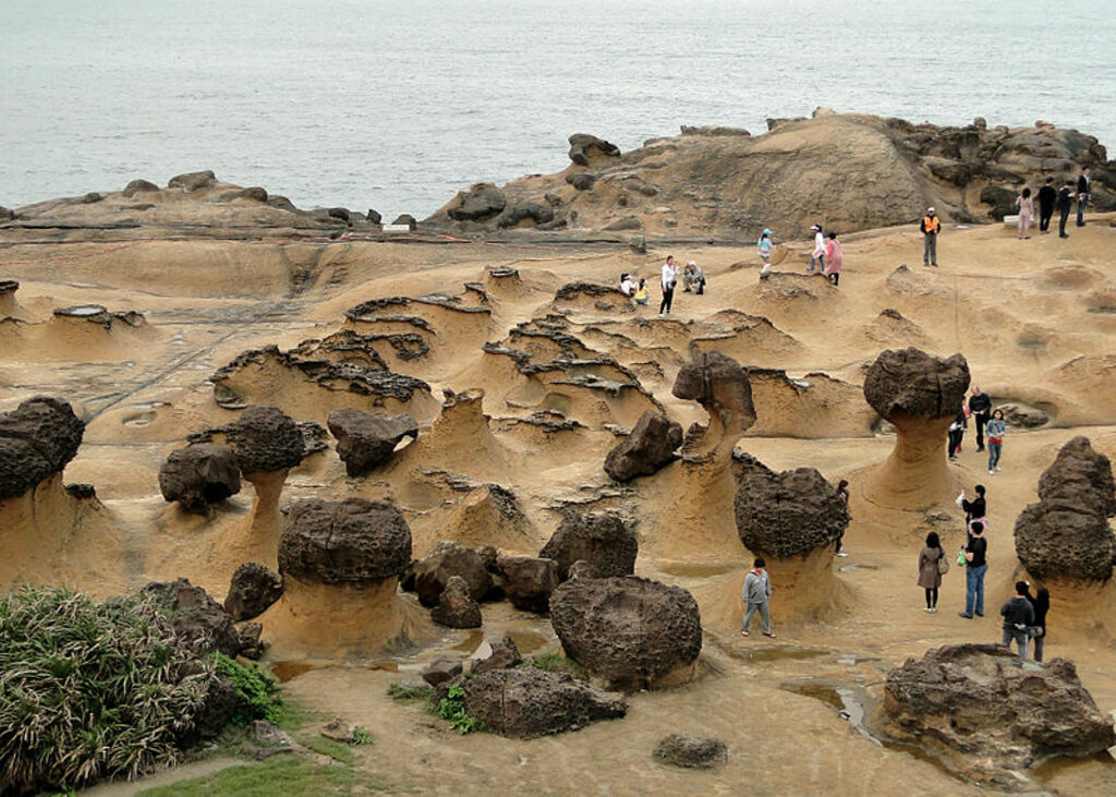 Yehliu - Mushroom Rock 01