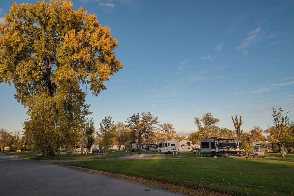 RV Camping at Red River State Recreation Area, East Grand Forks, Minnesota in Autumn (41036217362)