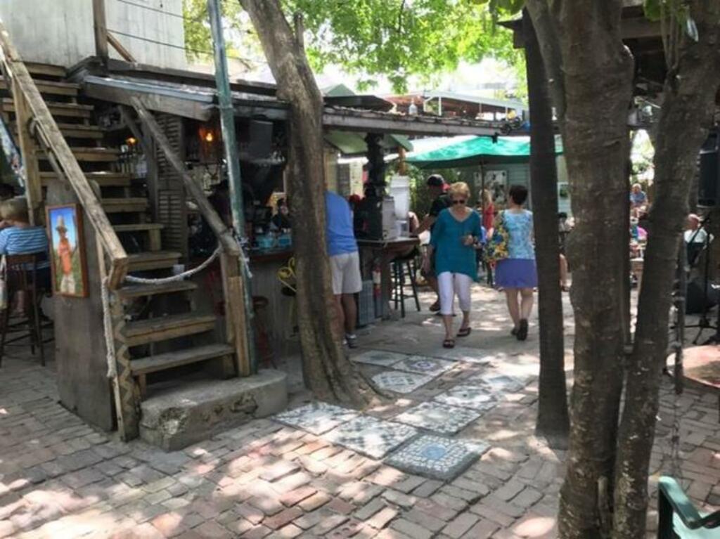 Food Tasting and Walking Tour