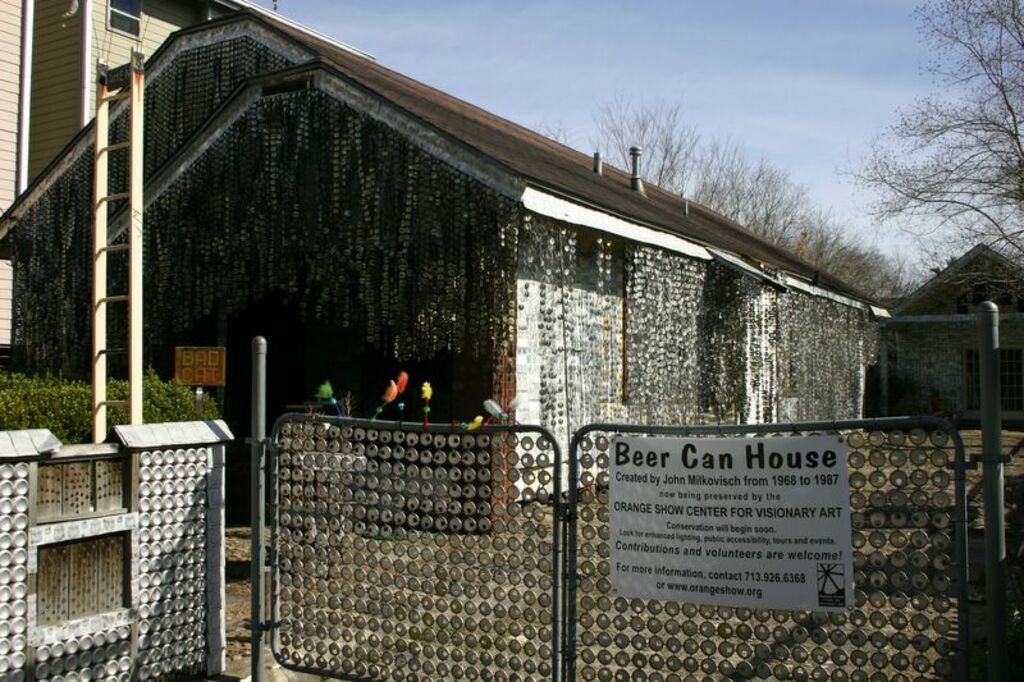 Beer can house