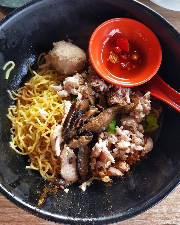food markets in singapore | bak chor mee