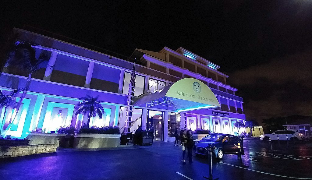 Blue Moon restaurant 235251