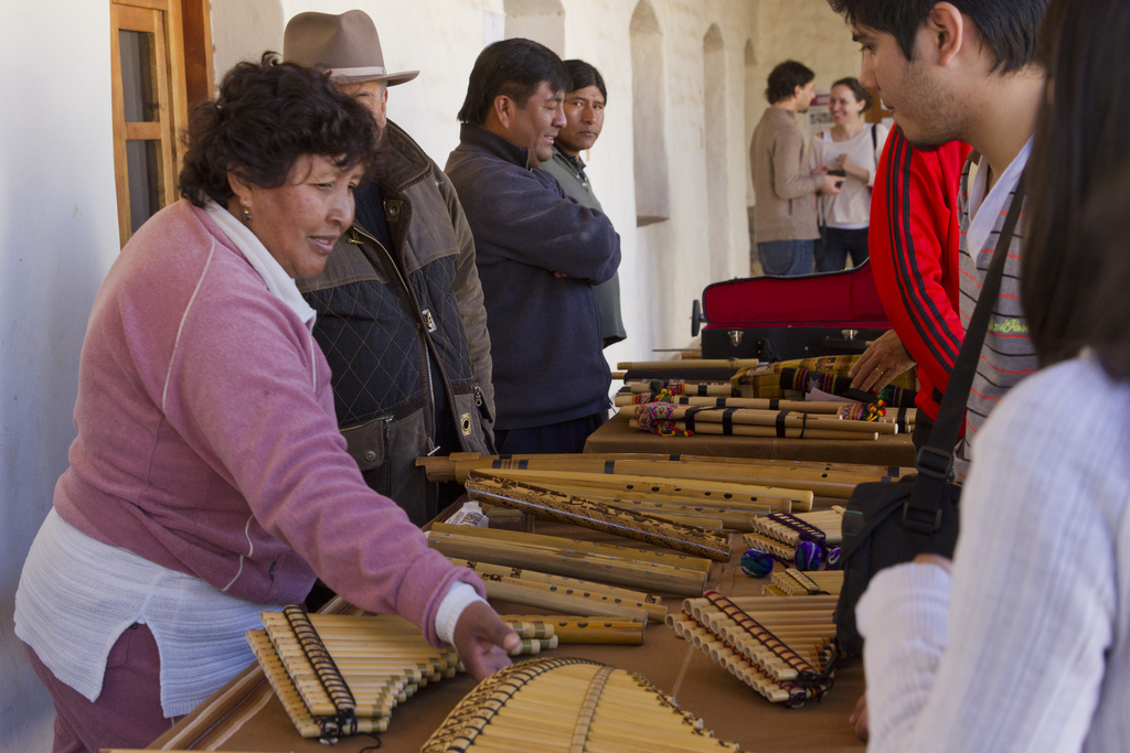 taller de construcción de instrumentos andinos "Huella argentina" Tilcara Jujuy