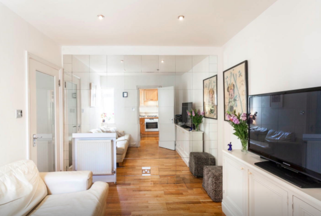 Flat on Portobello Road, Notting Hill