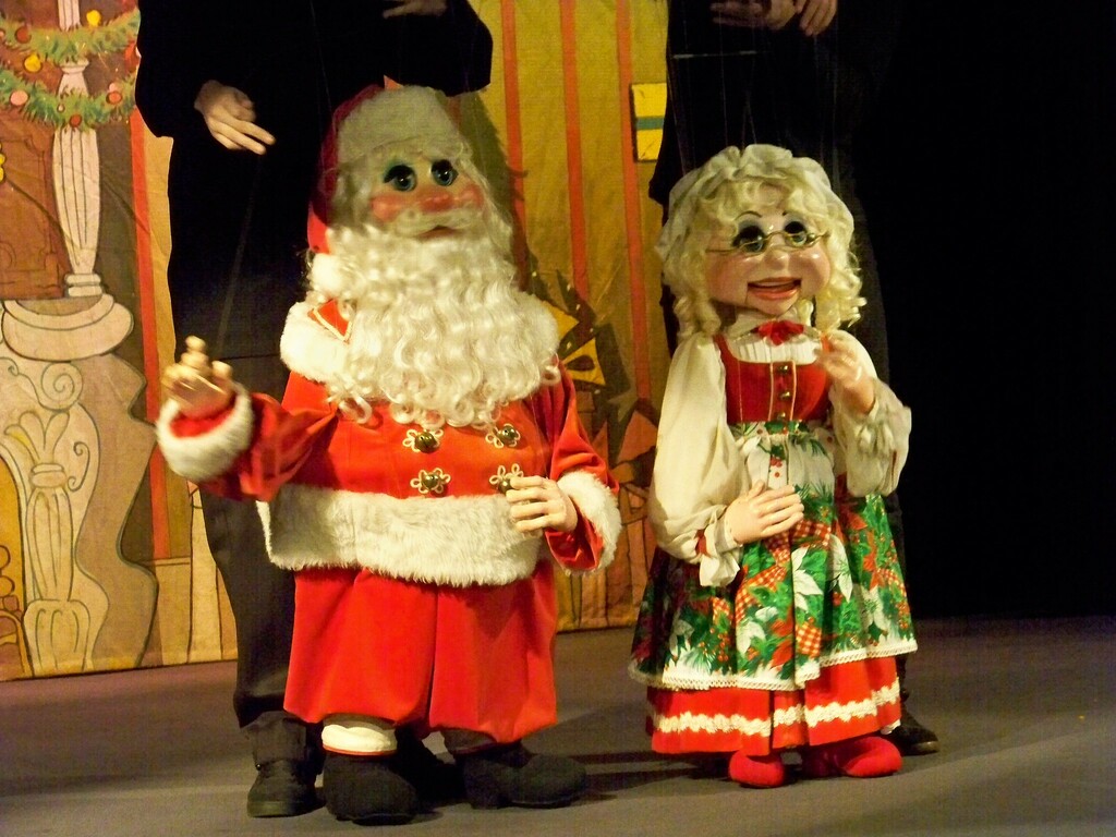 Bob Baker Marionette Theater Holiday Spectacular