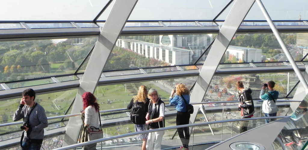 swing by the brandenburg gate in berlin