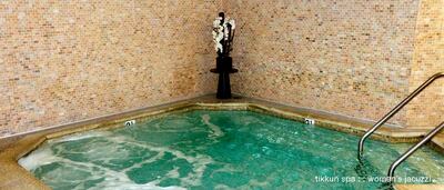 Women’s Jacuzzi at Tikkun Spa