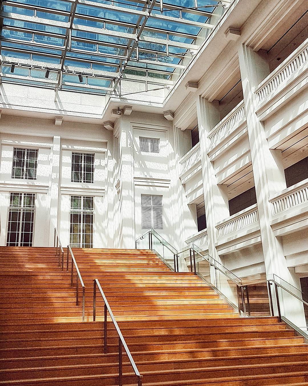 National Gallery of Singapore - stairway