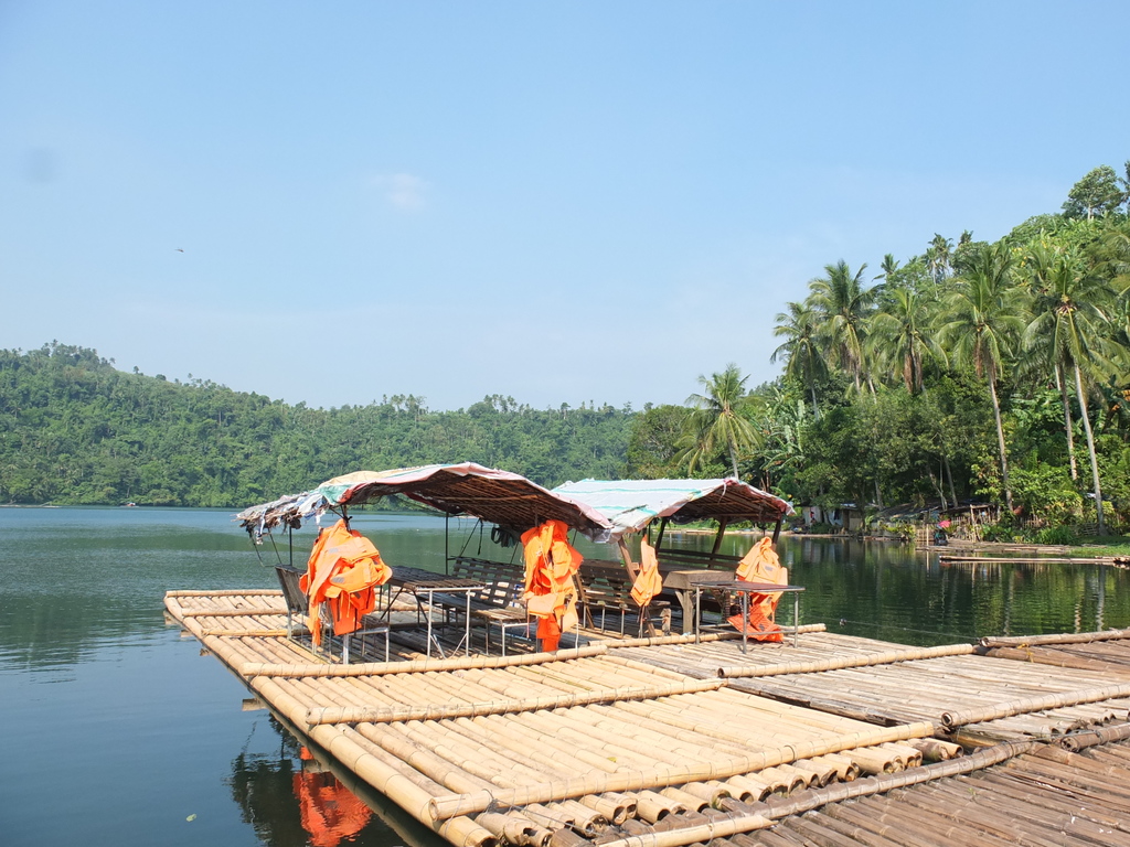 Bamboo raft at Pandin