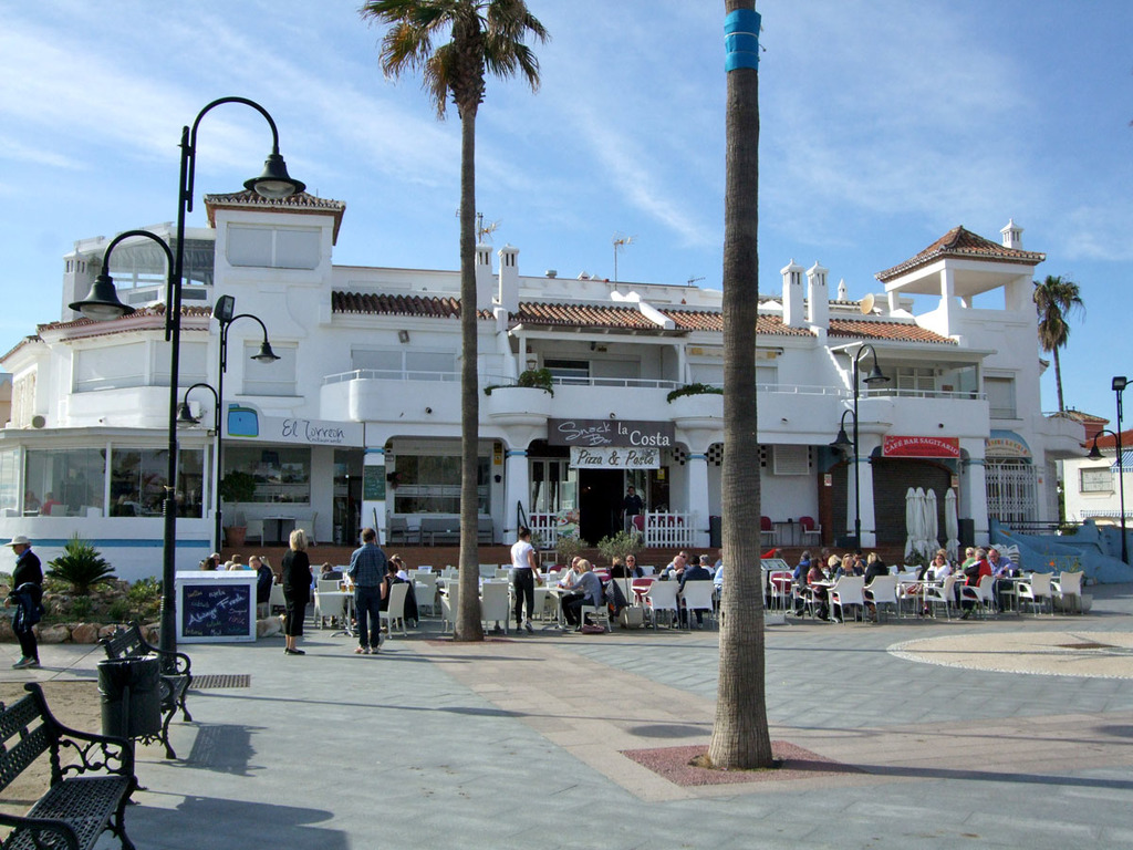 Popular beachfront restaurants in La Cala