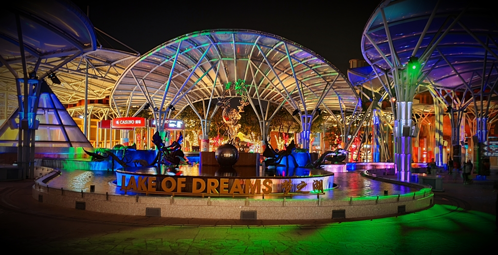 Love the vibrant night lights of the Lake of Dreams