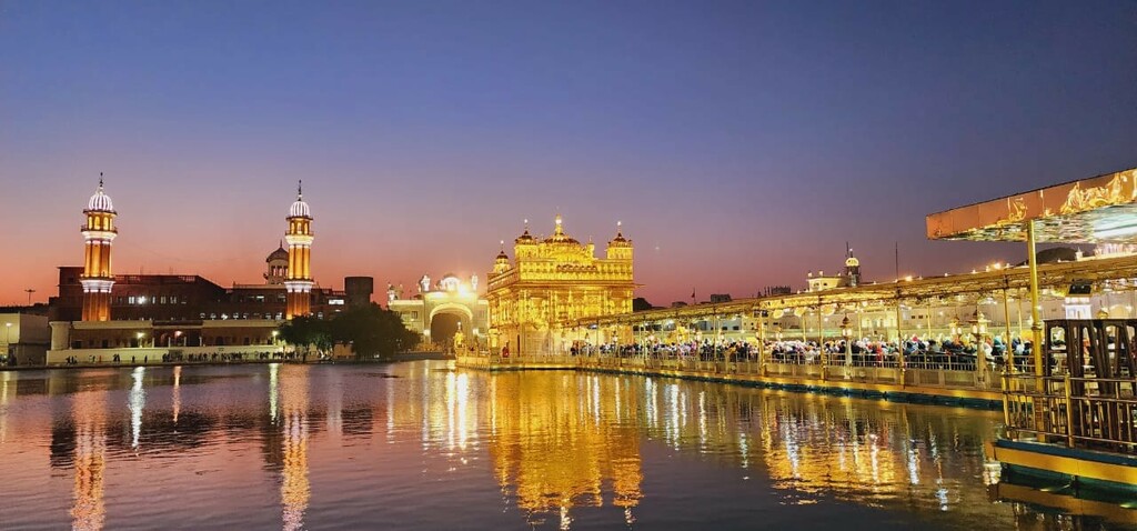 Sunrise at the Golden Temple