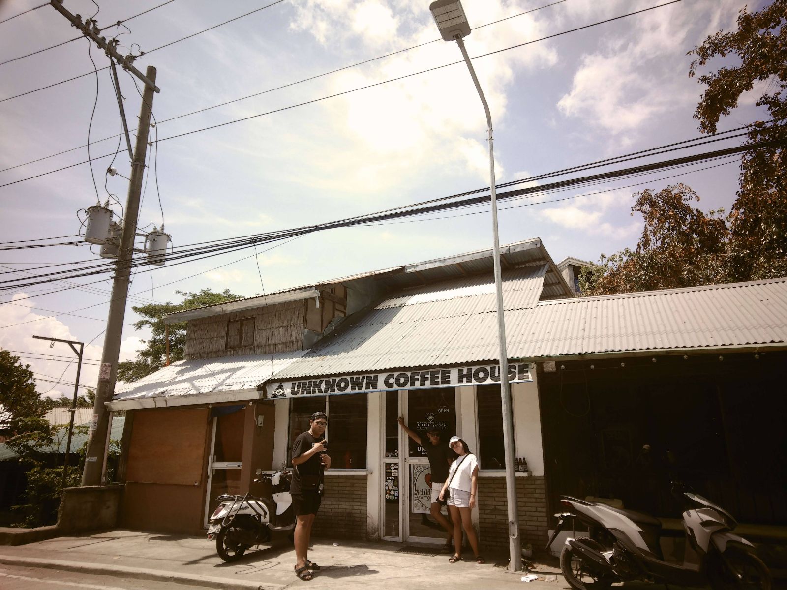cafe × tattoo studio