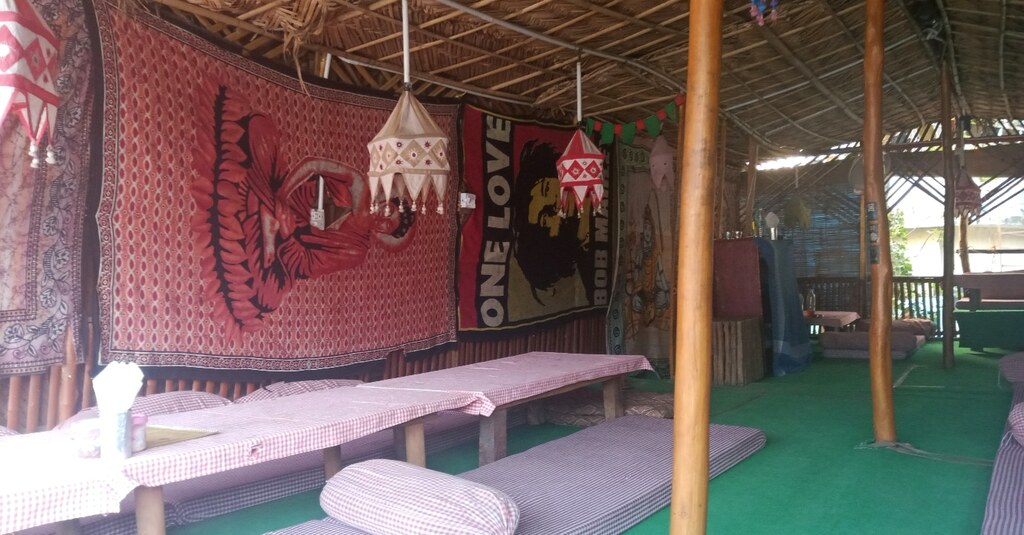 Harry's Cafe, Laxman Jhula