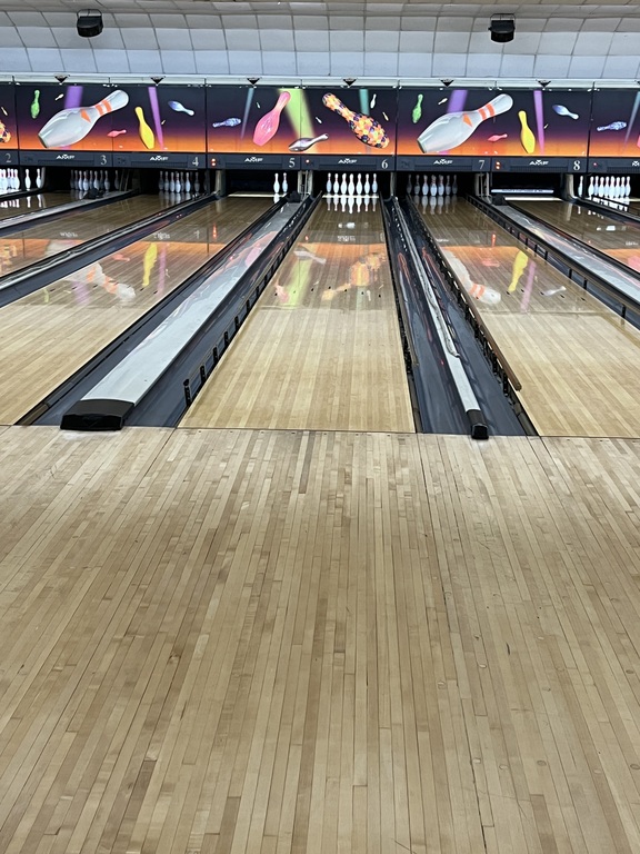 Paeng's Eastwood Bowling and Billiards
