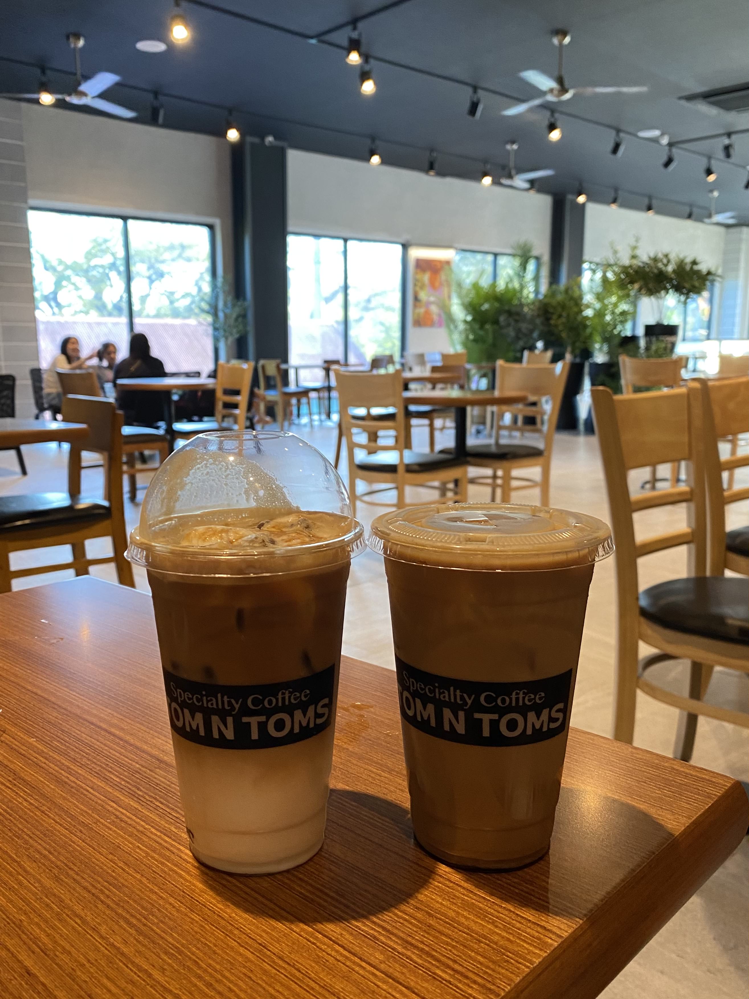 Tom N Toms Coffee Black