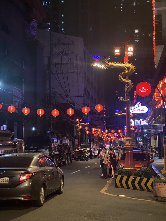 Ongpin Street at night 