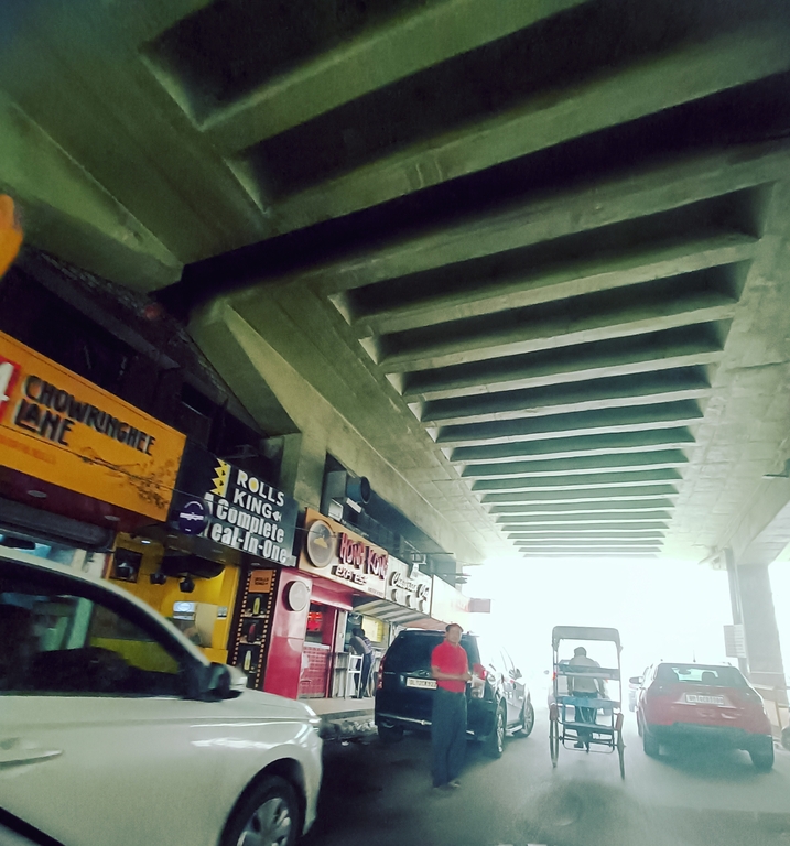 Defence Colony Flyover Market