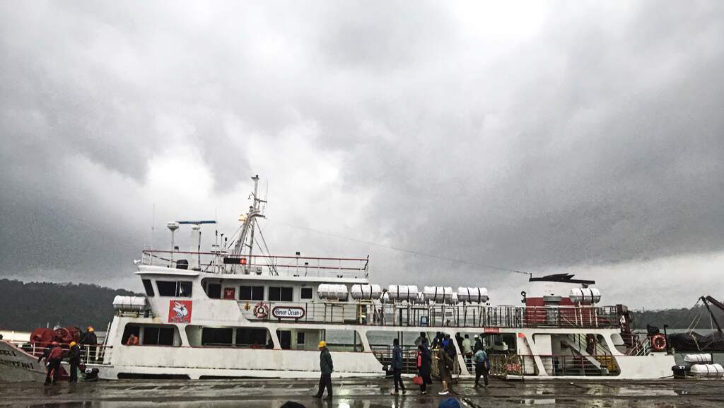 Ferry Ride to Swaraj Island