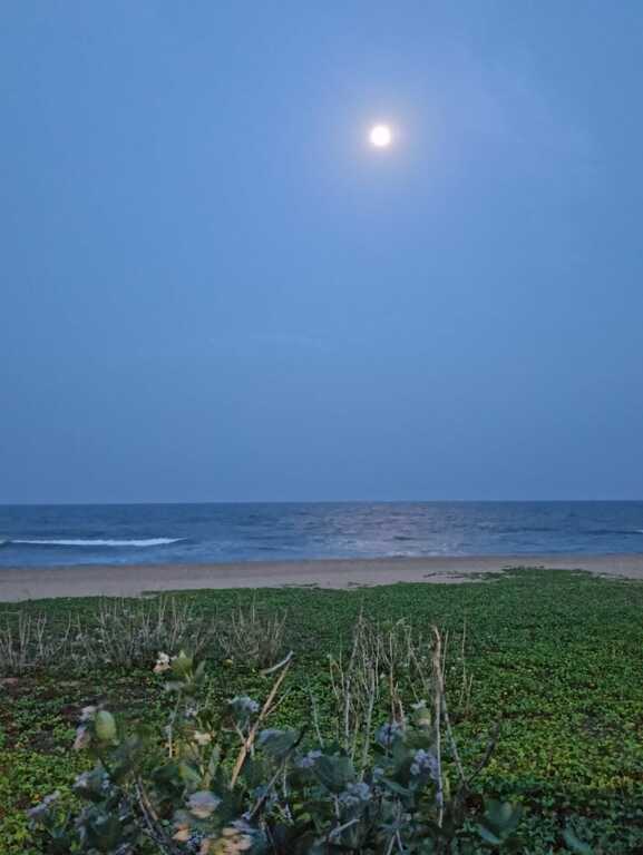 Full moon on the sea at Kottivakkam Beach