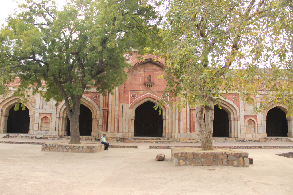 Jamali Kamali Mosque walls
