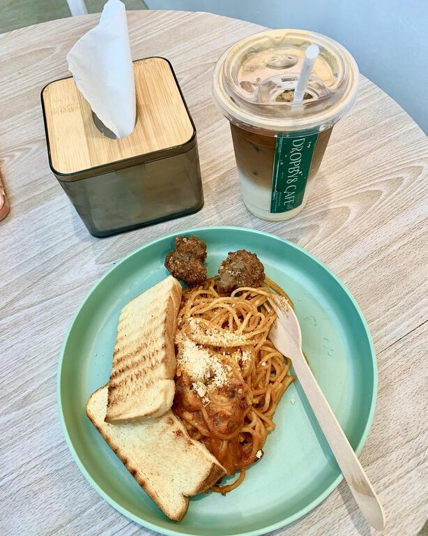 Spaghetti and coffee, 9/10!