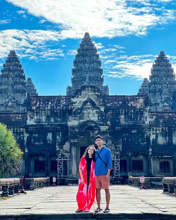 The perfect picture with the timeless Angkor behind us