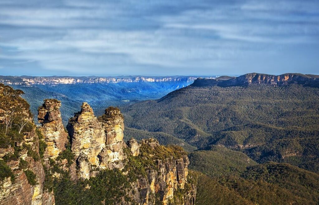 The terrain of Blue Mountains, formed through geological cha