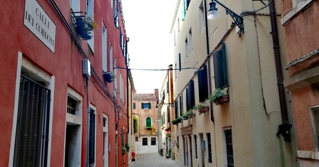 Calle dei Cordoni