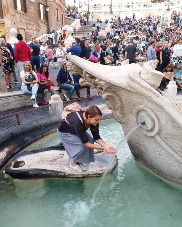 Fontana della Barcaccia