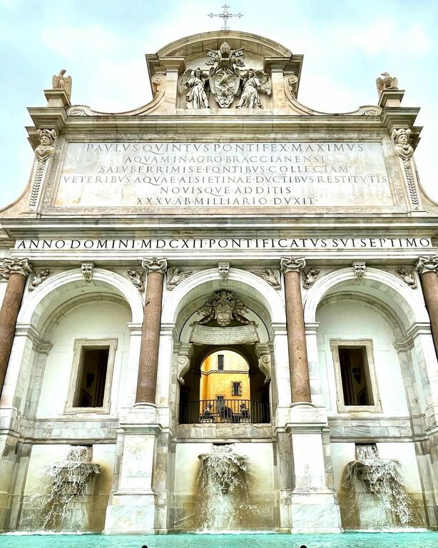 Fontana dell’Acqua Paola or the Fontanone (big fountain)