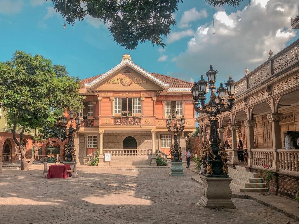 Las Casas Quezon City