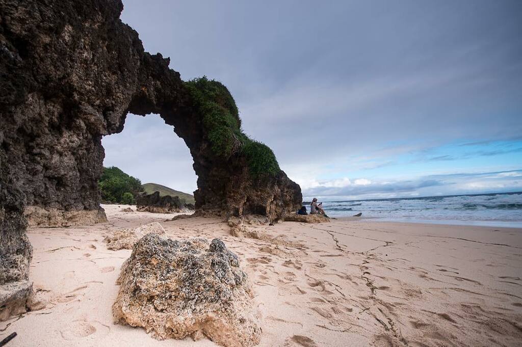 Morong Beach